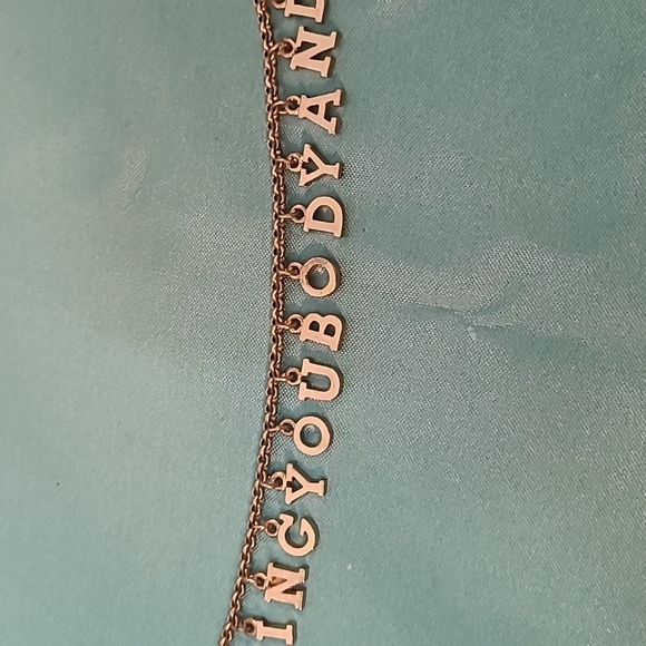 2 bracelets - Picture 5 of 8